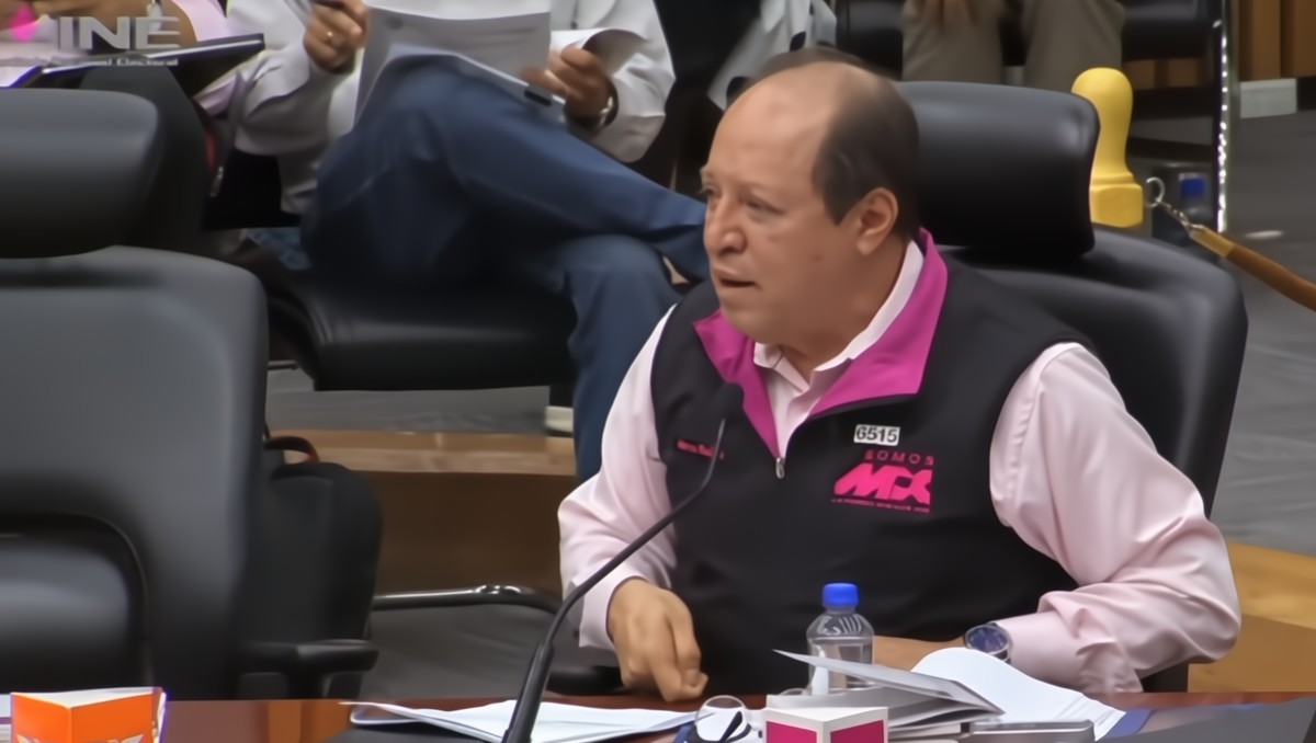Marco Antonio Baños, representante de Somos ante el INE. | Foto: X