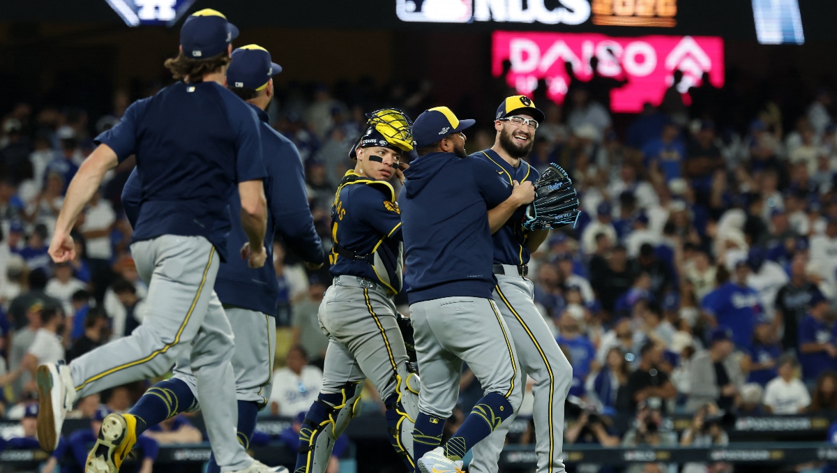 Brewers evita el tricampeonato de Dodgers y clasifica a la Serie Mundial por primera vez desde 1982