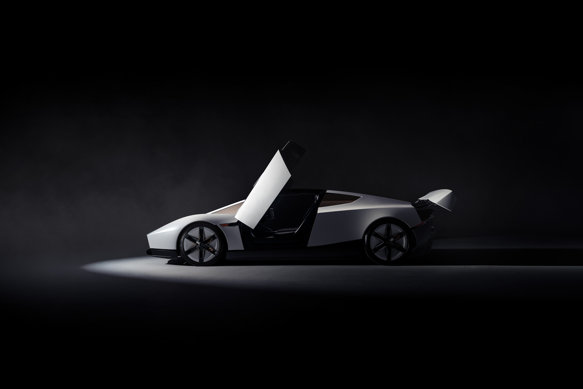El vehículo eléctrico fue desarrollado en colaboración con SpaceX. | Foto: Tesla