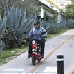 A 40 días de vencer el plazo legal, la gobernadora Libia Dennise llamó a los 46 municipios a realizar los ajustes para regular scooters y bicicletas eléctricas.