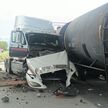 Tráiler intenta ganarle el paso al tren y es embestido en Escobedo