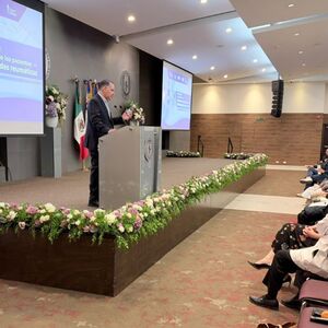 El Dr. Dionisio Galarza alerta contra la desinformación en redes e inteligencia artificial