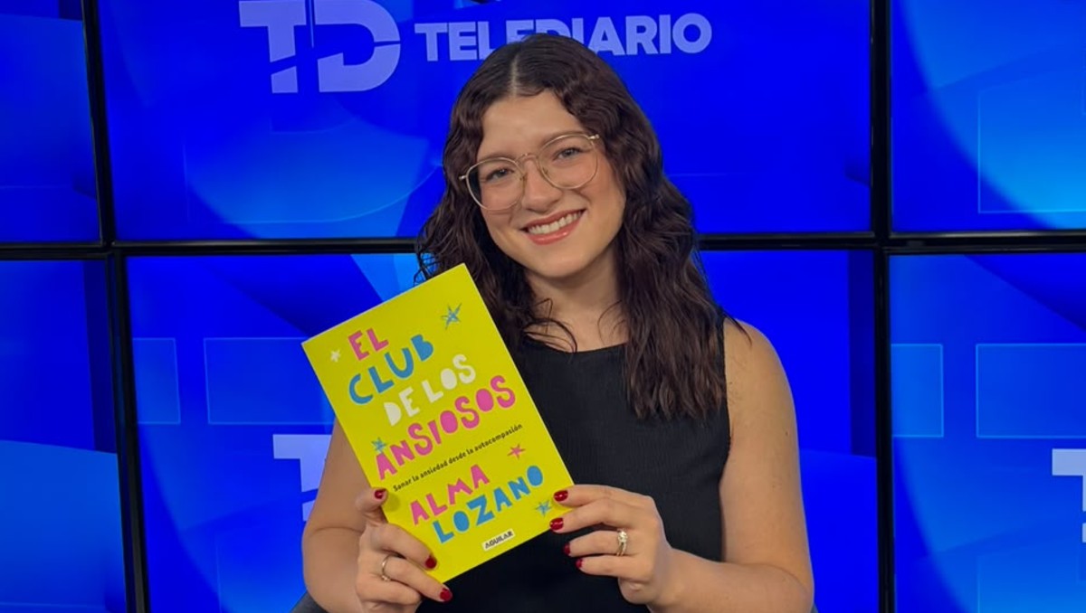 Psicóloga Alma Lozano presenta "el club de los ansiosos" en Feria Internacional del Libro en Monterrey | Grecia Ramírez