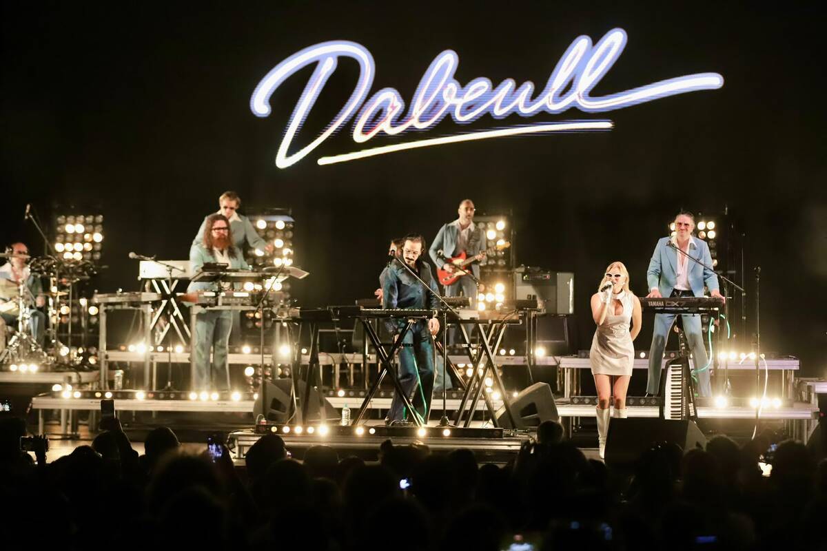 Dabeull Live Band, originaria de Francia, llenó incluso la calle lateral de la Alhóndiga de Granaditas en el cierre del festival. (Foto: Ariel Ojeda)