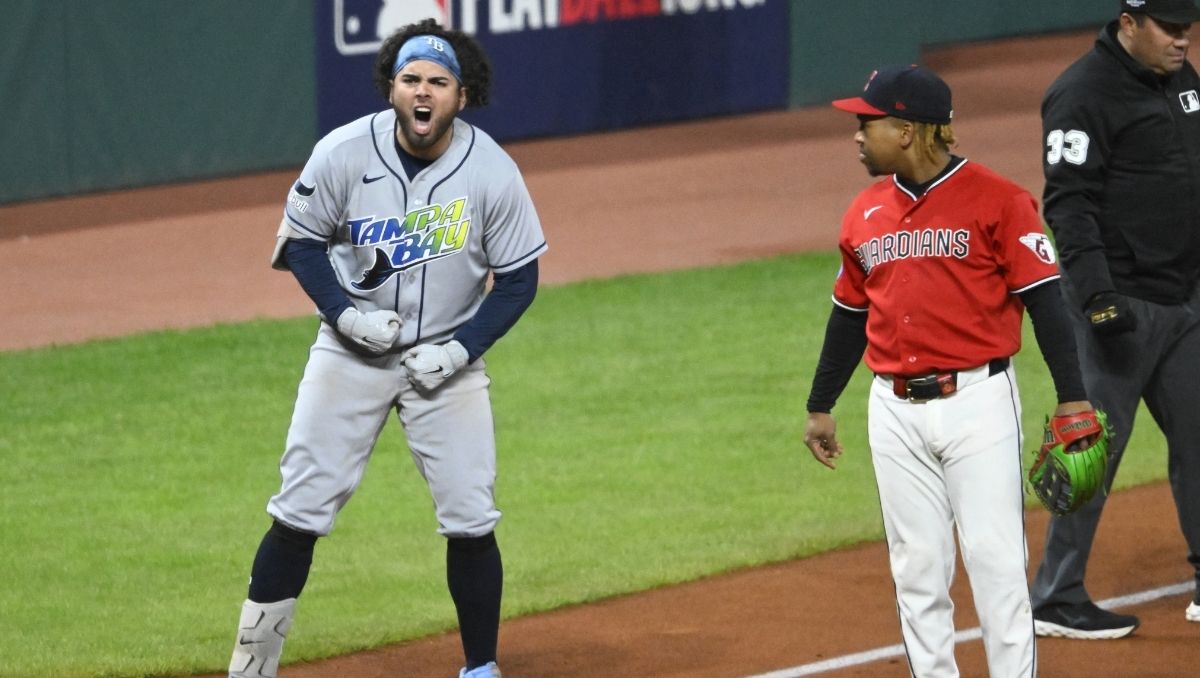 Rays vencen a Guardians y están a una victoria de avanzar a la Serie Mundial (Reuters)