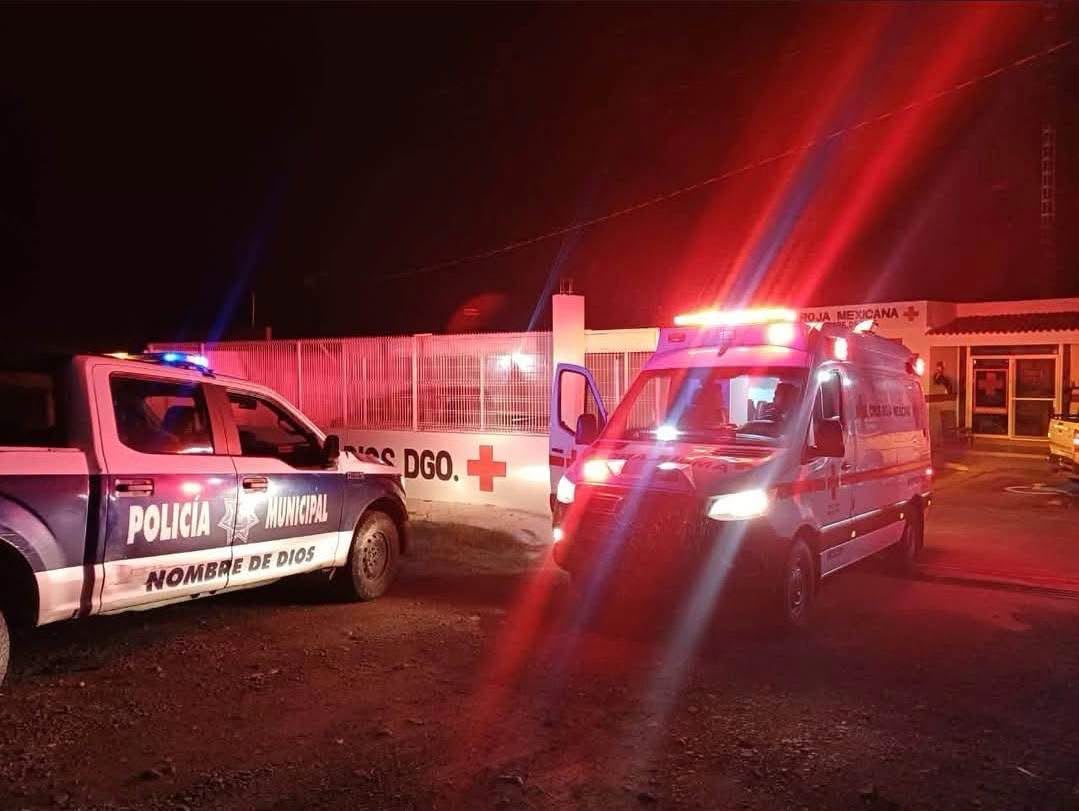 Elementos de la Policía Municipal de Nombre de Dios, ntervinieron en la emergencia. | Foto: Aldo Flores