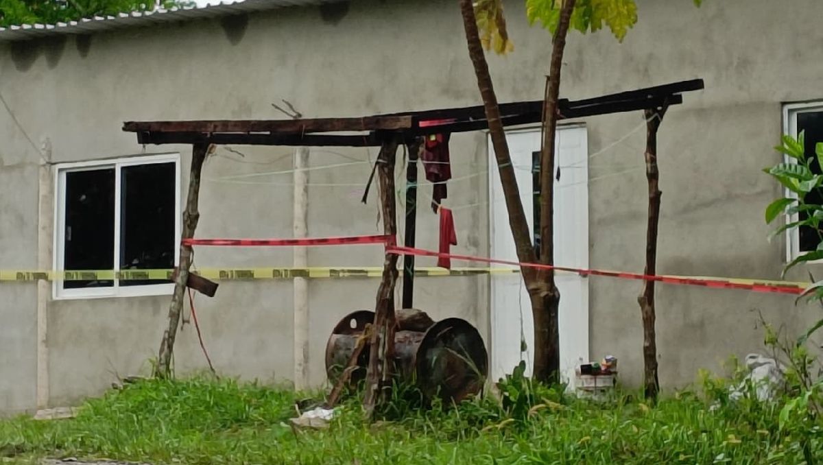 La familia fallecida habitaba una vivienda dentro del rancho del exdiputado Renato Tronco. | Foto: Fluvio César Martínez