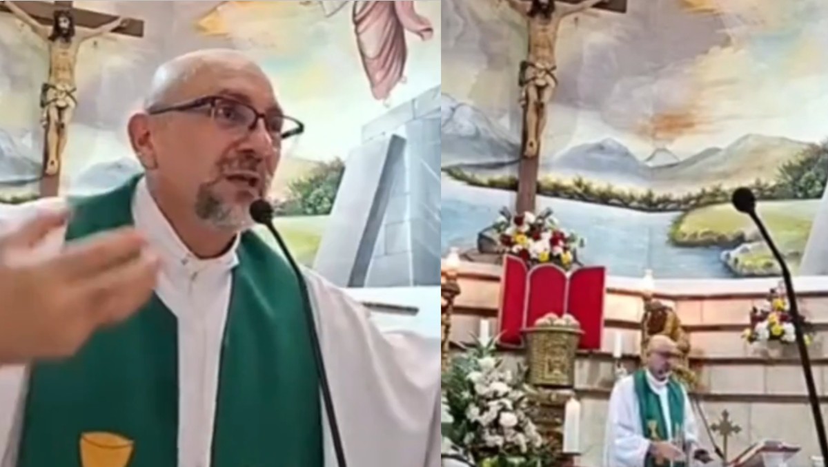 Un sacerdote, identificado como Patricio Sánchez Molinar, después de que le cayera encima una cruz. | Redes sociales