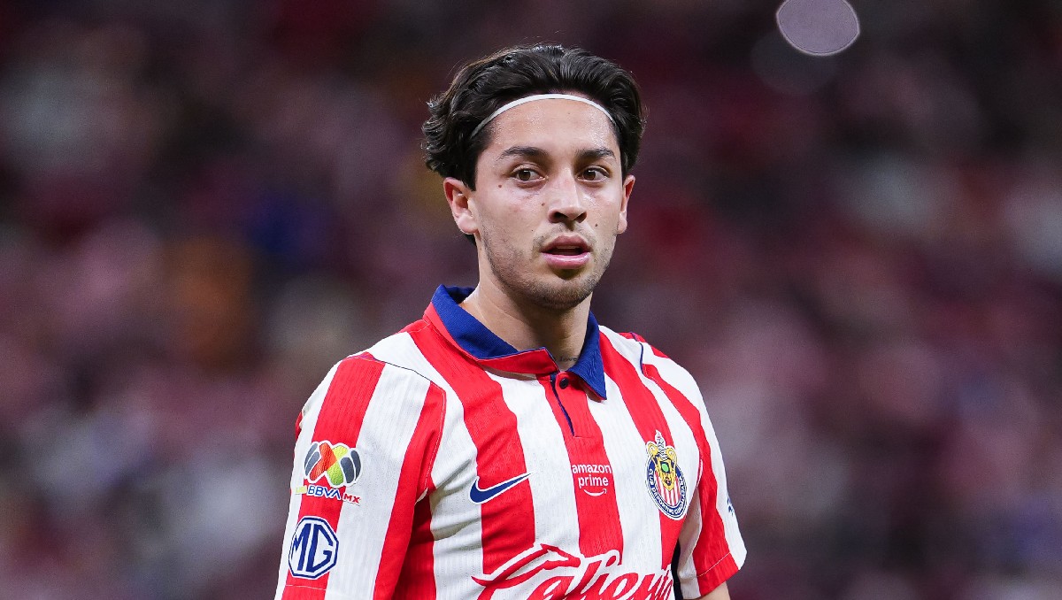 Gabriel Milito le mueve a la alineación de Chivas y manda a Jordan Carrillo de titular (Imago7)