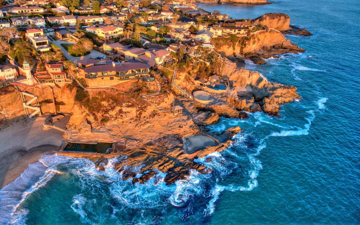 Vista de la costa de Orange County. | International Real State
