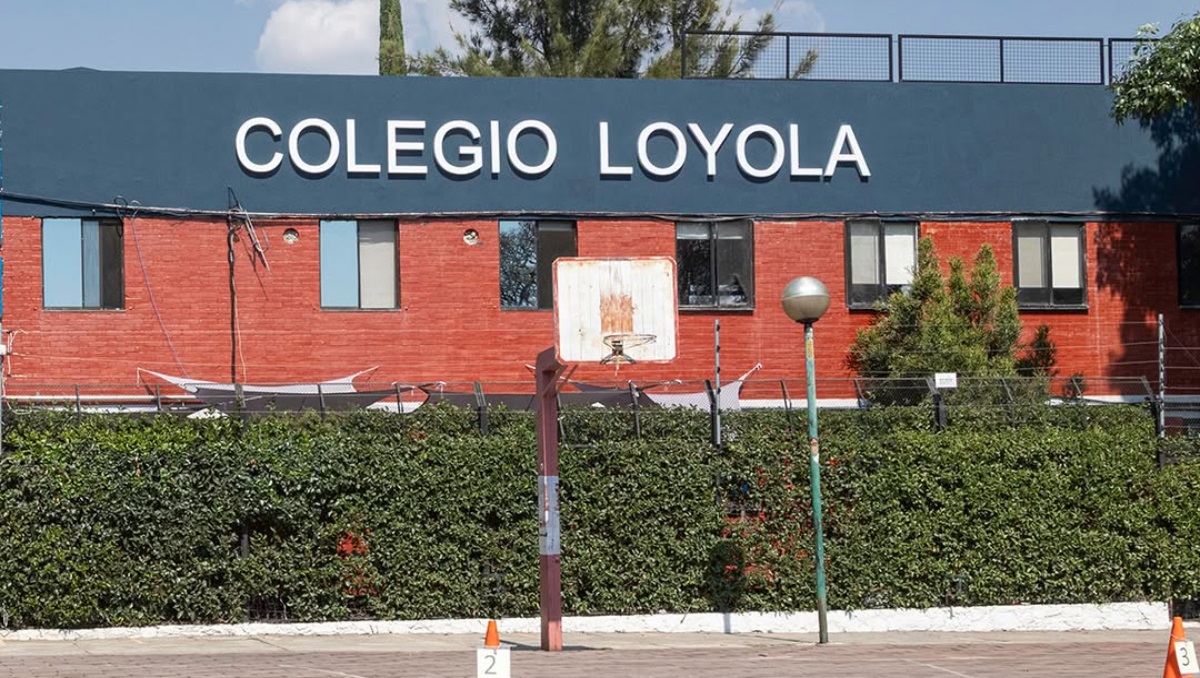 Alumno de Colegio Loyola en Puebla difunde imágenes con armas de fuego | Colegio Loyola Puebla / Facebook