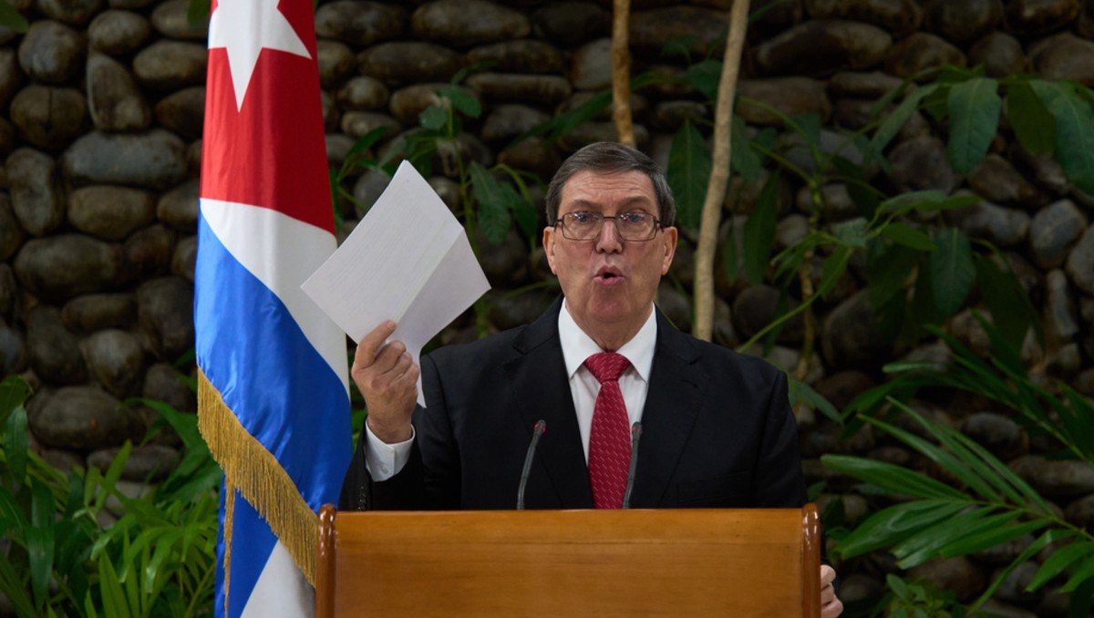 El gobierno cubano defendió su política contra el mercenarismo y reportó procesos penales desde 2023. | Foto: AP
