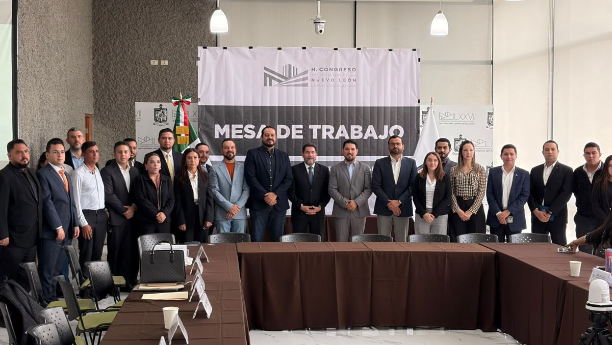 Indicaron que se han instalado más de 2 mi 600 postes y un total de 250 transformadores fueron remodelados. Kevin Recio