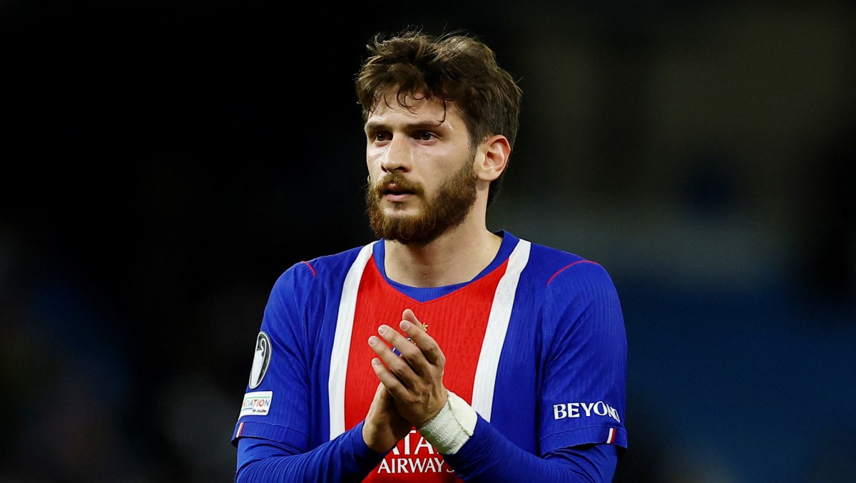 Khvicha Kvaratskhelia sufre rotura de ligamento cruzado en la rodilla y causa baja con el PSG (Reuters)