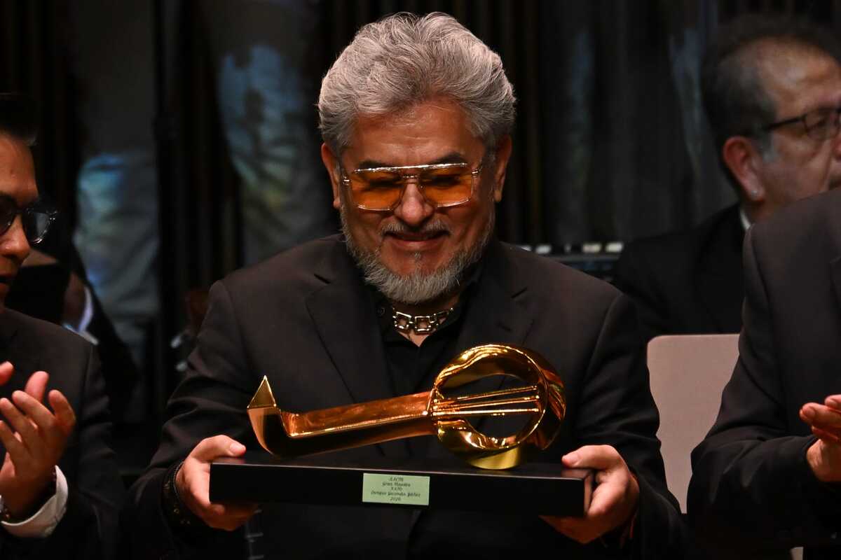 El maestro Fato recibió el premio Gran Maestro que otorga la Sociedad de Autores y Compositores de México / Daniel Augusto