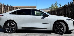 El Mazda CX-6e salió antes en China bajo la nomenclatura Mazda EZ-6. | Foto: Especial