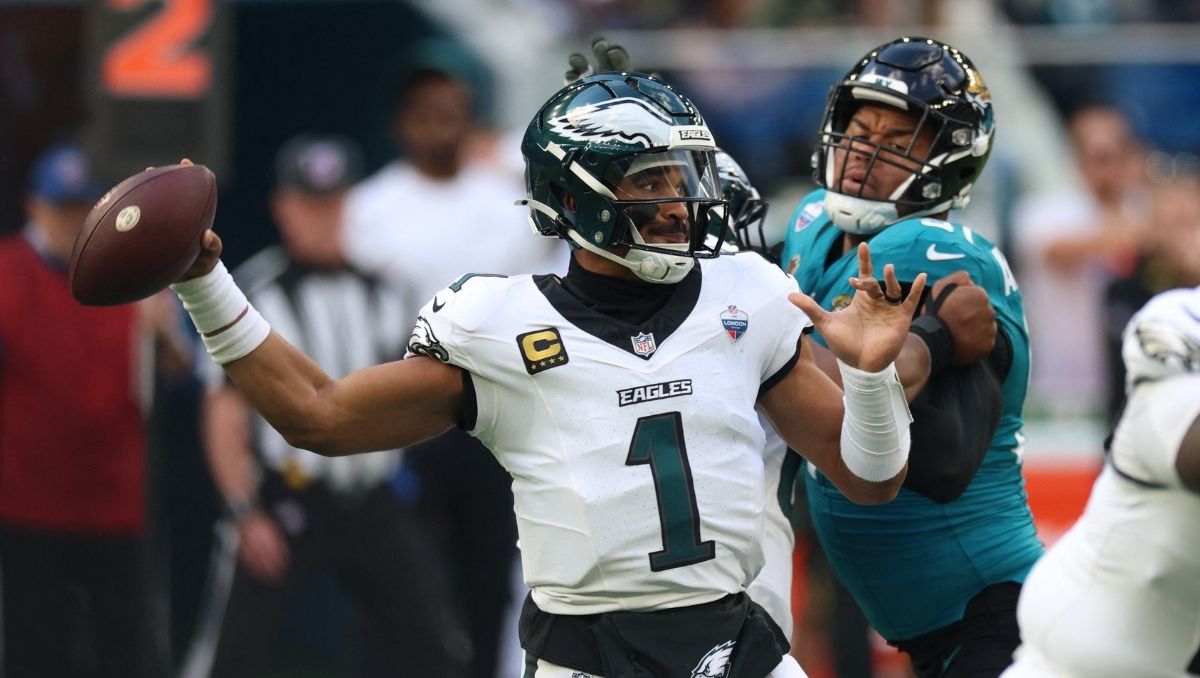 NFL acepta investigación sobre tratamiento médico de Jalen Hurts (Reuters)