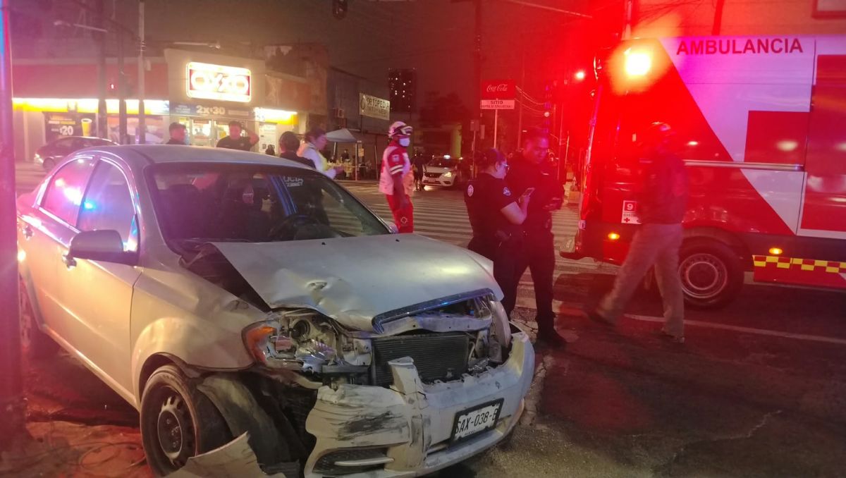 Protección Civil de Nuevo León atendió el accidente ocurrido en el cruce de Pino Suárez y 15 de Mayo | Especial