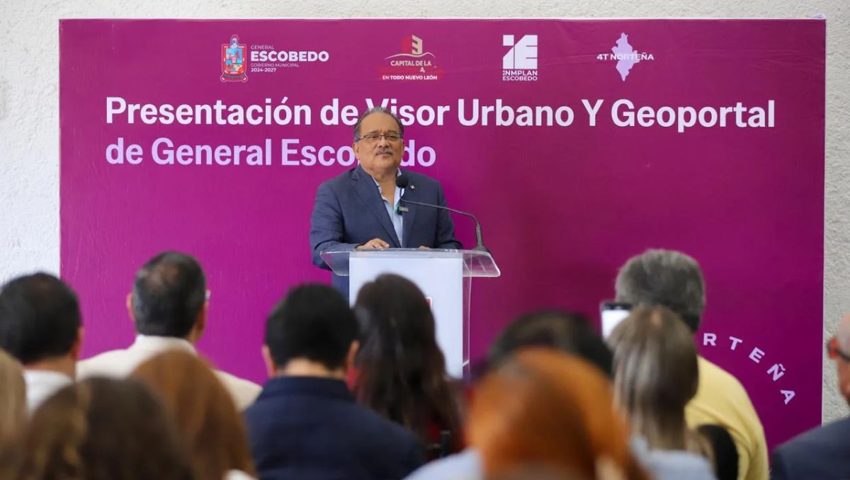 Andrés Mijes, alcalde de Escobedo. Roberto Alanís