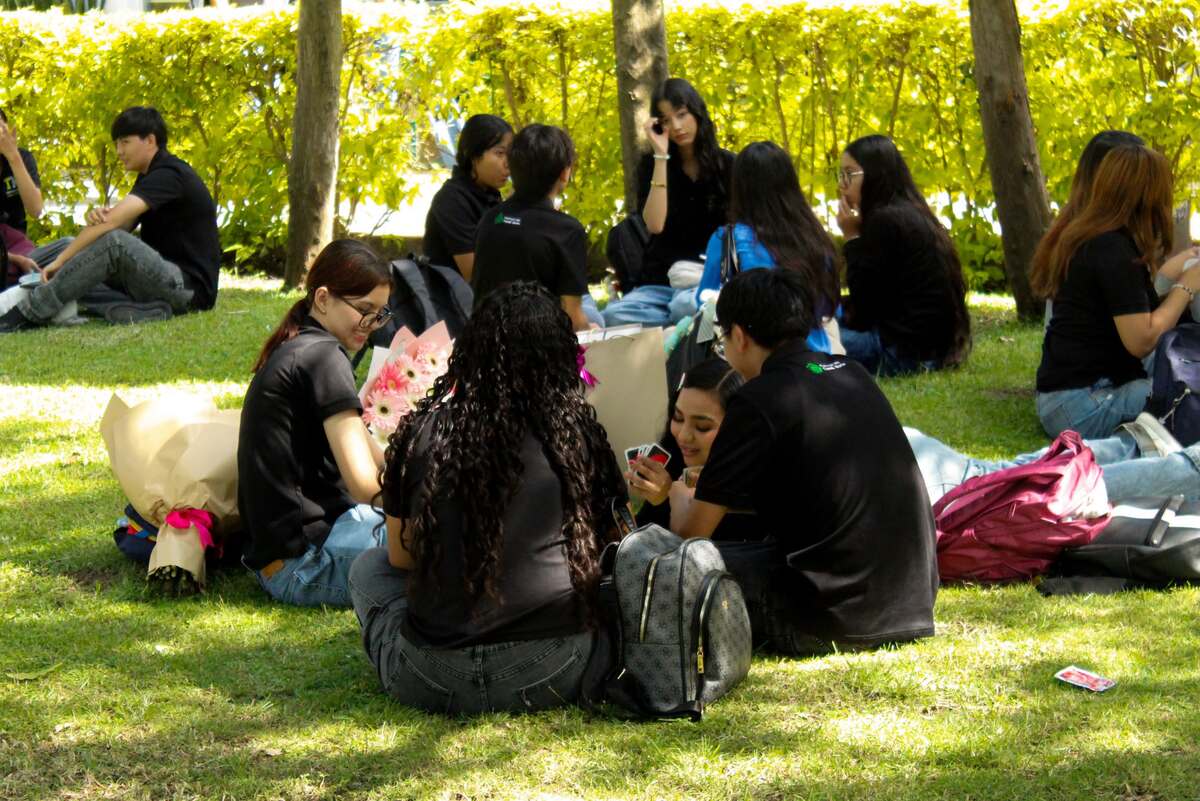Estudiantes de Jalisco sueltan el celular y descubren los juegos tradicionales. (Cortesía UdeG)