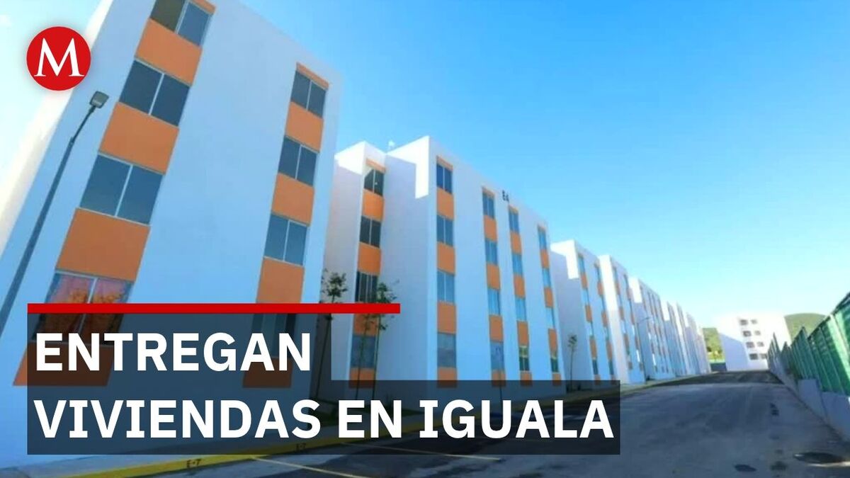 Evelyn Salgado entrega 128 viviendas del bienestar a familias de Iguala