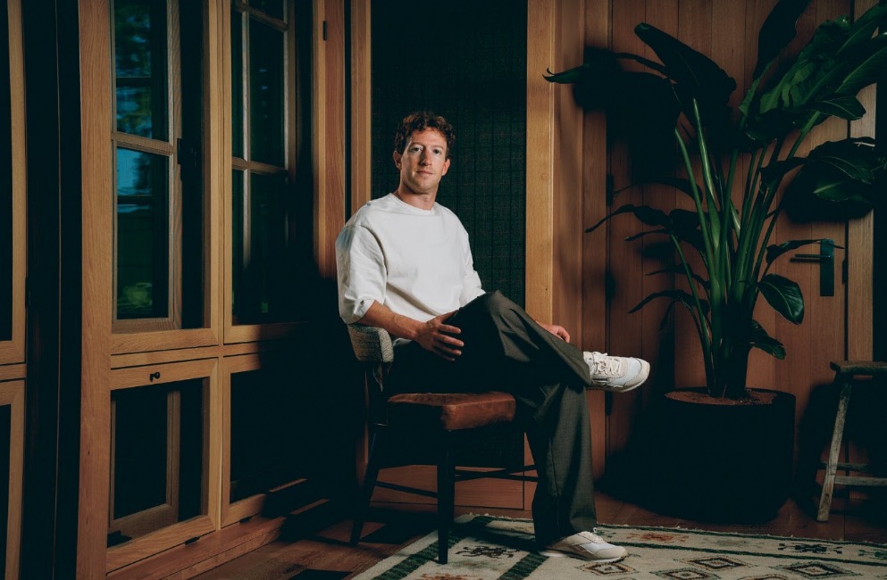 Mark Zuckerberg, el director ejecutivo de Meta, en su casa Lake Tahoe, California. (Victor Llorente / The New York Times)
