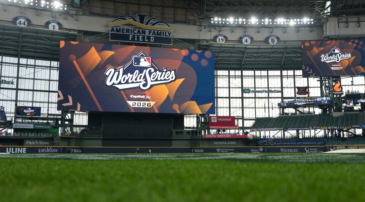 Rays y Brewers pelean por el título de la MLB en un duelo inédito en la Serie Mundial (AFP)