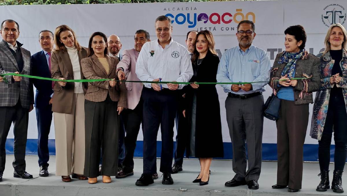 El TJACDMX acercó asesoría jurídica gratuita a vecinos de Coyoacán para orientar sobre sus derechos. | Foto: Especial