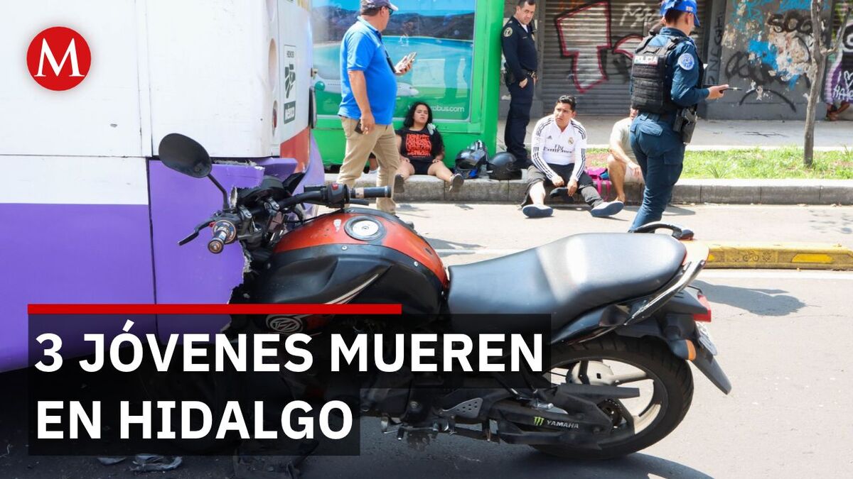 Conductor se estrella tras arrollar motocicleta y matar a 3 jóvenes