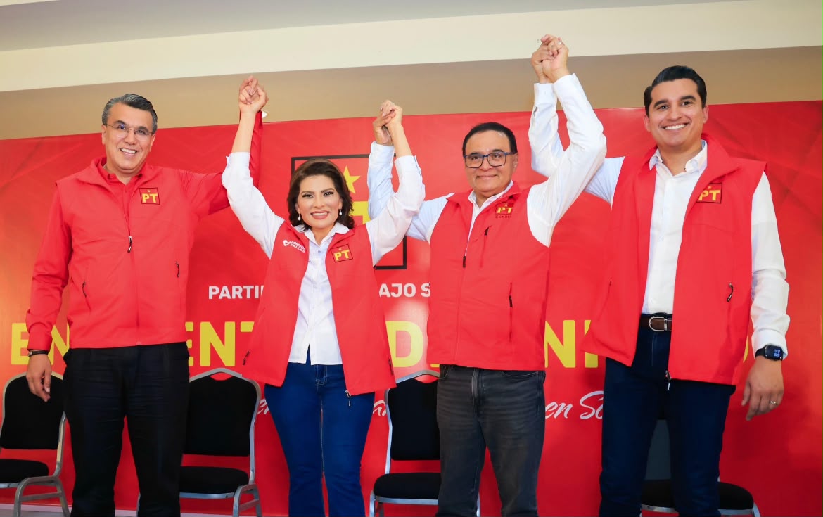 La coordinadora y eventual candidata a la gubernatura en 2027 se puso el chaleco rojo del PT. (Foto: especial)