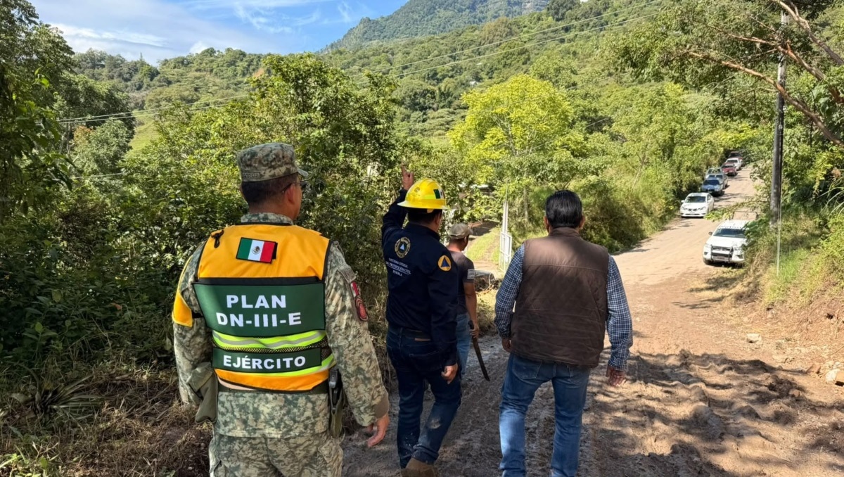 Ejército activa Plan DN-III-E en Pahuatlán por derrumbe en carretera | Gobierno de Puebla