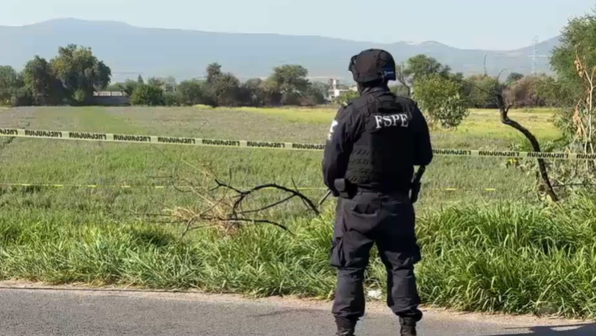 Angélica, miembro de la Policía Municipal de Purísima del Rincón, fue transportada de urgencia al hospital donde falleció debido a la gravedad de sus heridas.