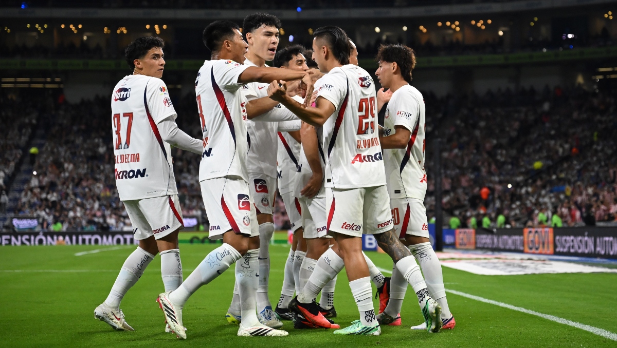 Con gol de Roberto Alvarado, Chivas vence a Monterrey en el Apertura 2026 (Imago7)