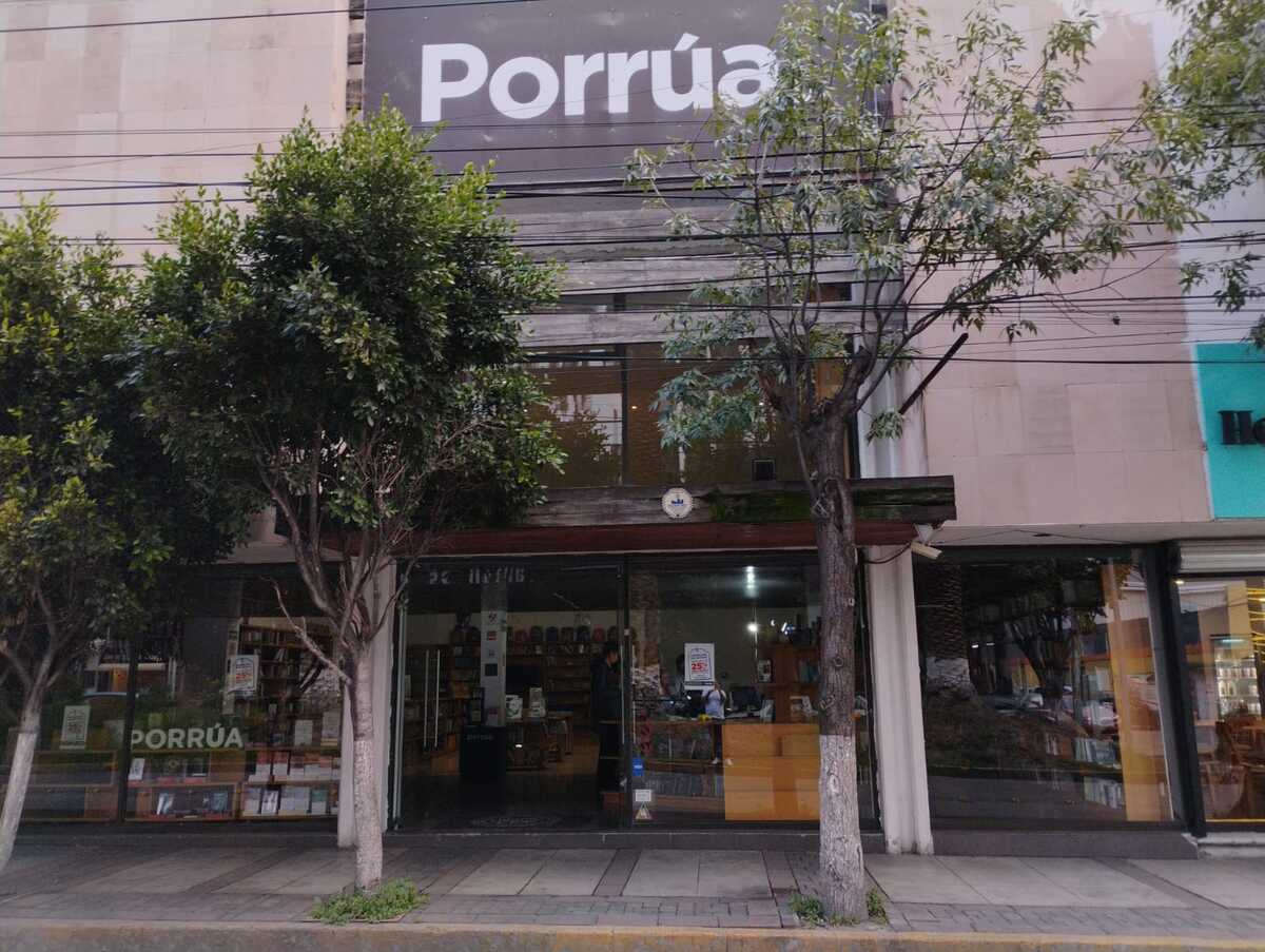 Librería Porrúa en Pachuca cerrará. (Alejandro Reyes)