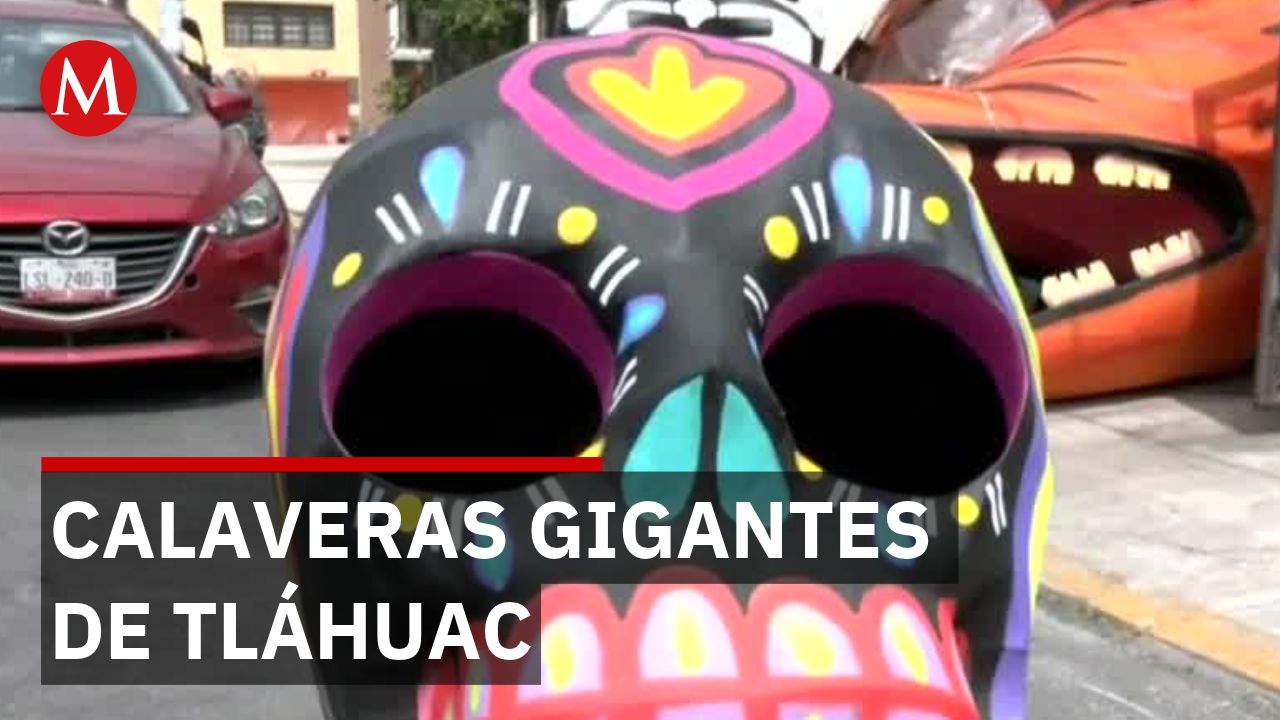 Vecinos de Tláhuac elaboran calaveras gigantes para honrar a sus muertos