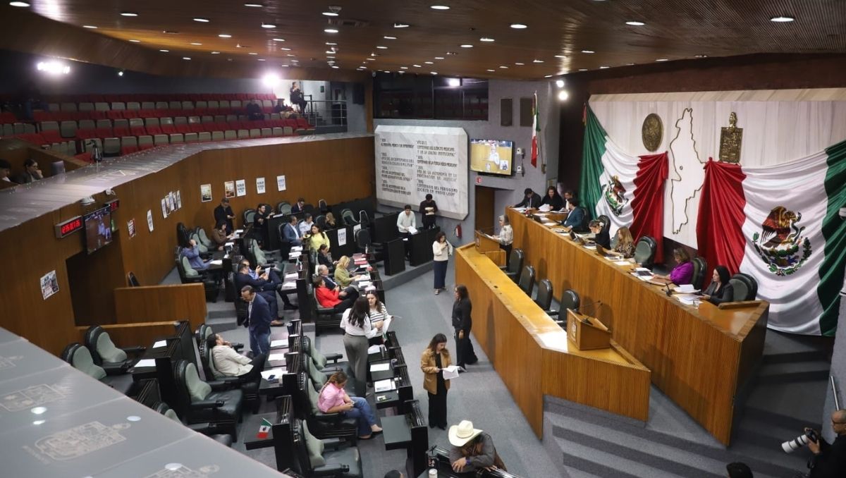 Además se avaló un presupuesto para la Auditoría Superior del Estado por 671 millones de pesos. Foto: Luis Guerra