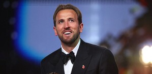El futbolista inglés, Harry Kane gana el Balón de Oro 2026 como mejor jugador de la temporada.