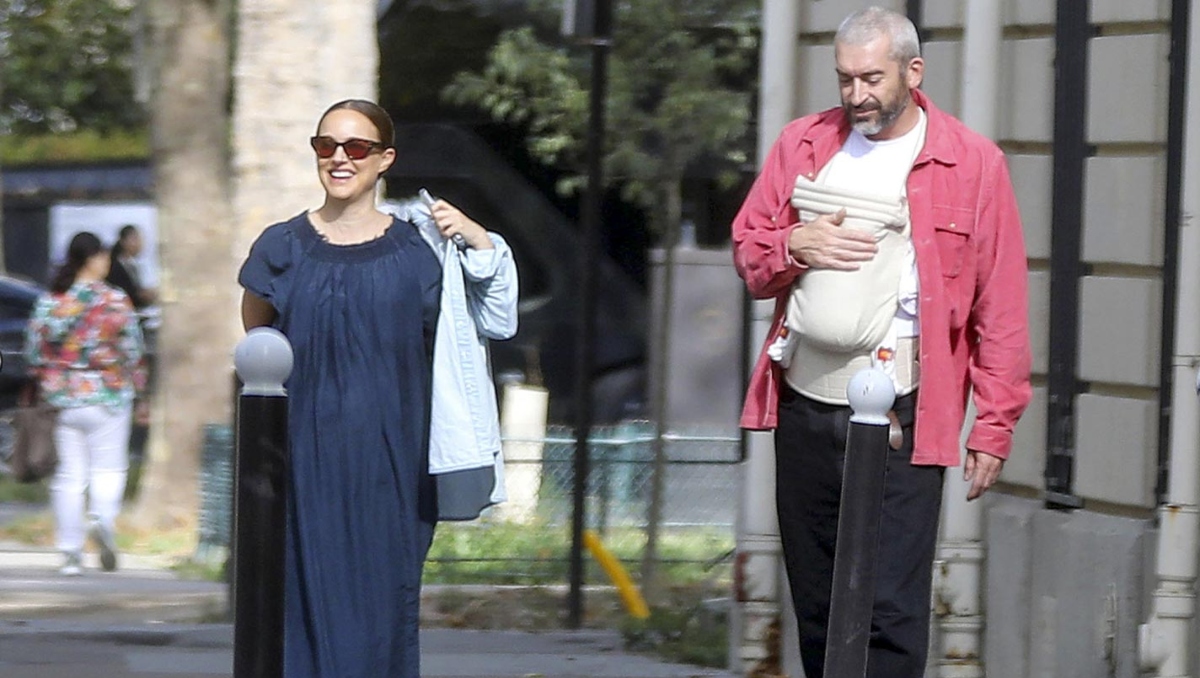 Natalie Portman paseando con su tercer bebé/ Redes sociales