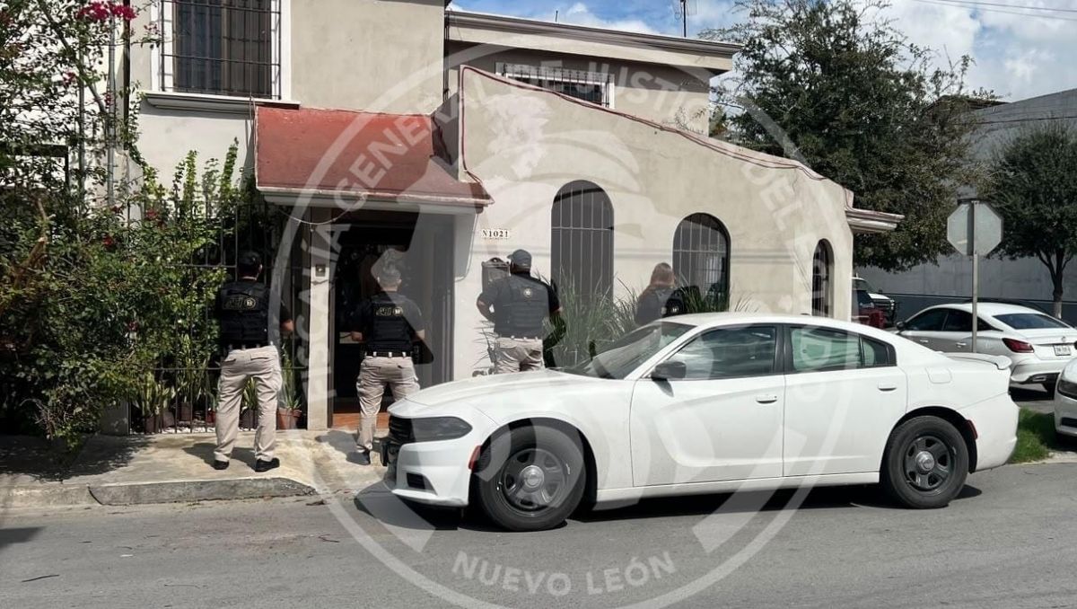 Durante los operativos se incautaron distintos documentos. Foto: Especial