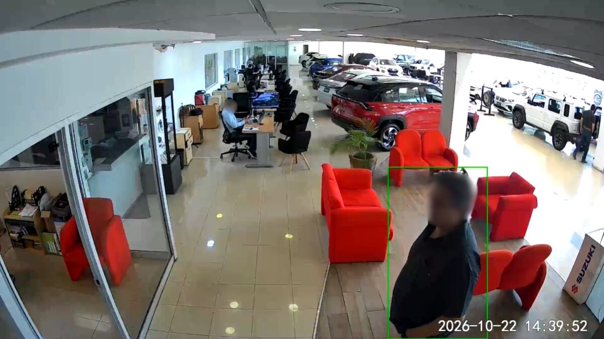 Las agencias KIA Sendero y Suzuki Universidad, en San Nicolás, fueron blanco del robo de laptops bajo el mismo modus operandi. | Especial