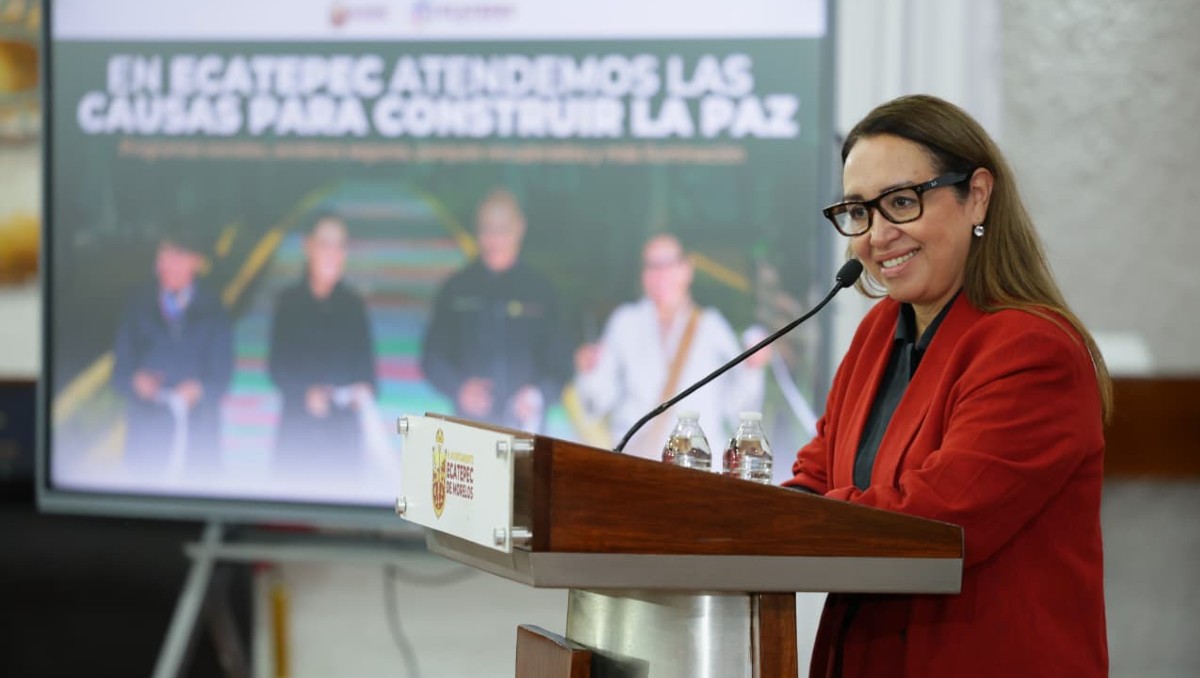 Azucena Cisneros mejora la seguridad con senderos seguros y programas sociales.| Foto: Especial