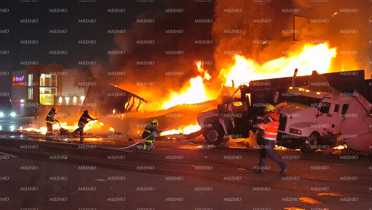 Un camión se estrelló contra los manifestantes y provocó un incendio en el Estado de México | David Miranda