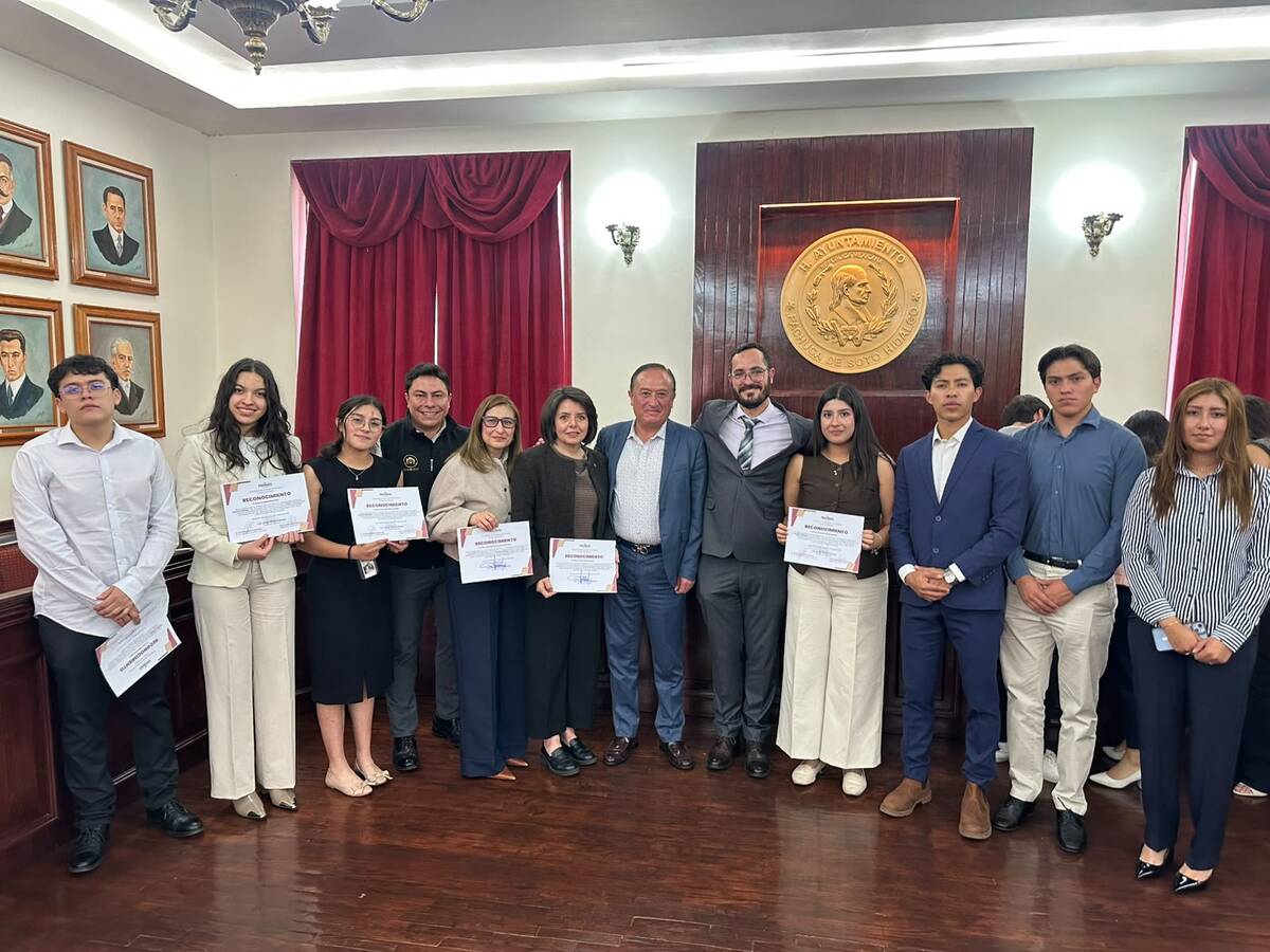 Estudiantes del Tecnológico de Monterrey presentaron propuestas para atender problemáticas en Pachuca. (Alejandro Reyes)