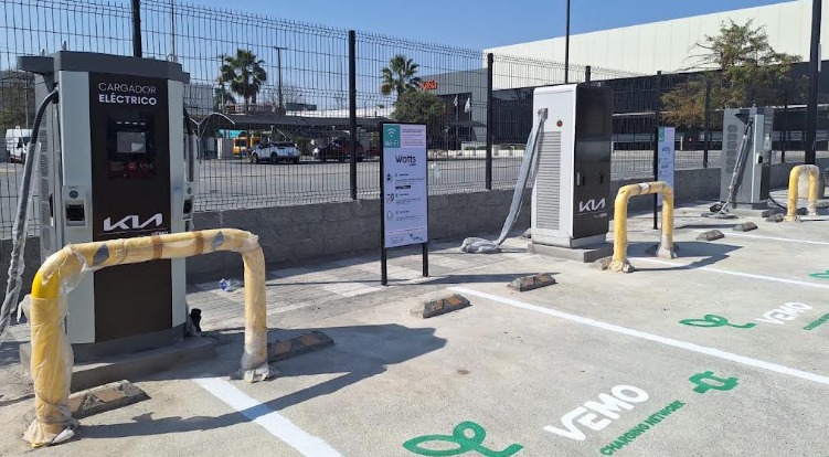 Kia México y Vemo destinan cinco millones de pesos a la expansión de la infraestructura de recarga para vehículos eléctricos . | Cortexía.