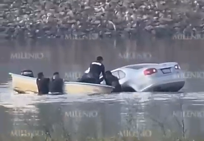 Mujer cae a presa del Parque Metropolitano de León. | Jesús Padilla
