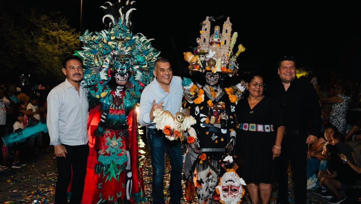 El presidente municipal Erick Catalán Rendón destacó amplia participación en Festival de día de muertos.| Foto:Especial