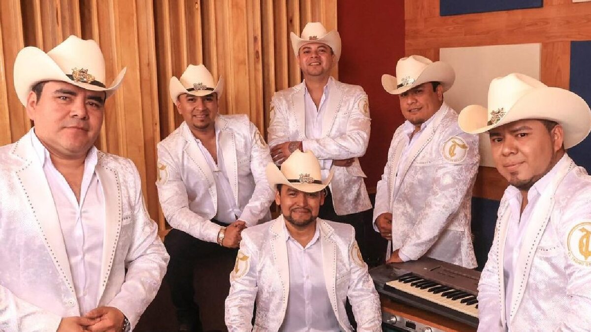 El Trono de México anuncia concierto en el Palacio de los Deportes | Especial