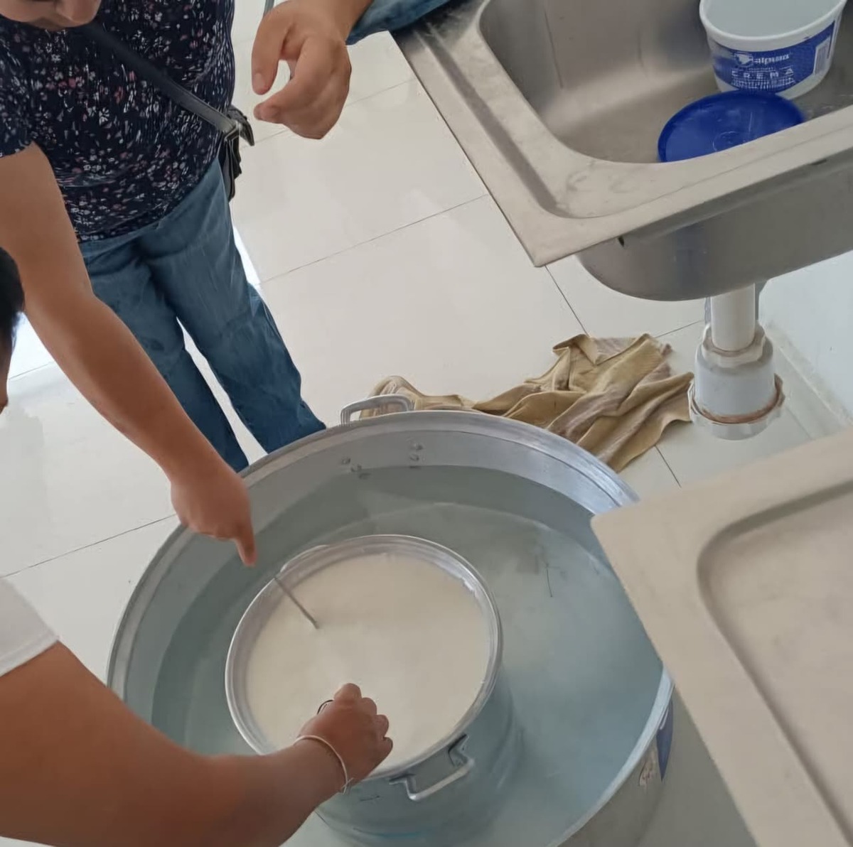 Alertan por venta de producto lácteo de 4 pesos en Tulancingo. (Especial)