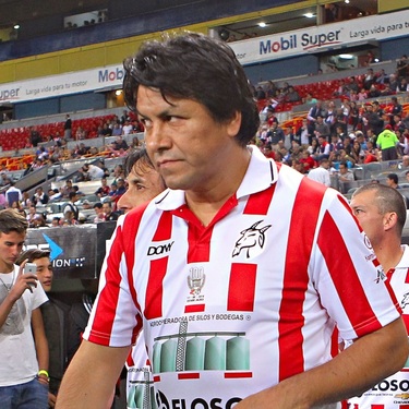 Claudio Suárez reconoció el trabajo de Gabriel Milito al frente de Chivas, pero aseguró que jugar bien no basta y deben salir campeones.