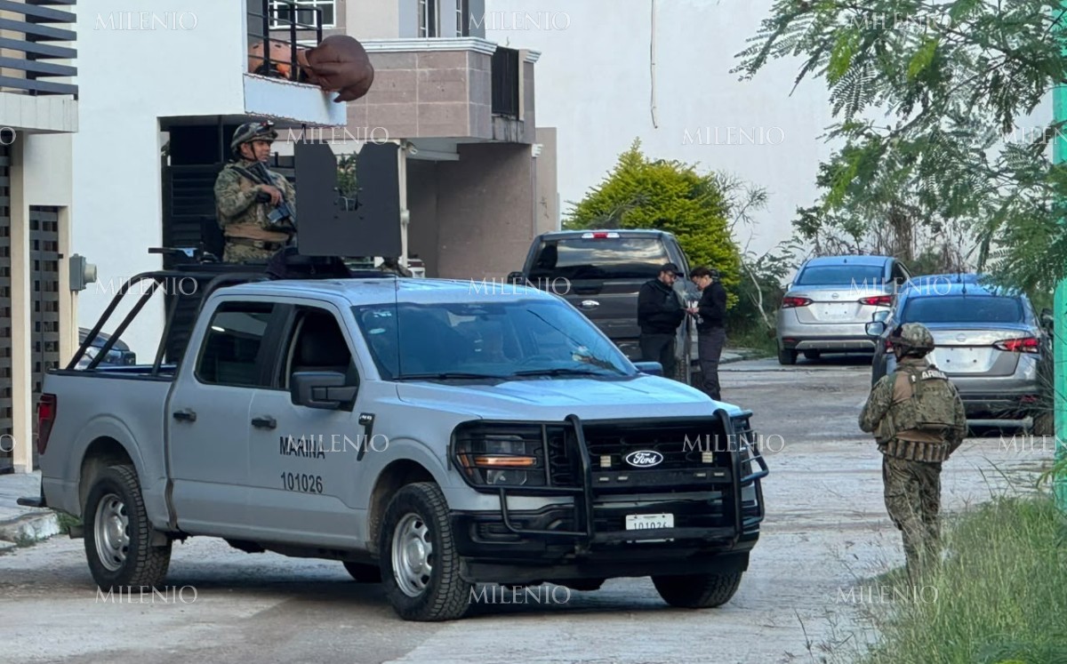 Elementos de Marina catean vivienda en colonia Petrolera en Tampico. | Alberto Cano